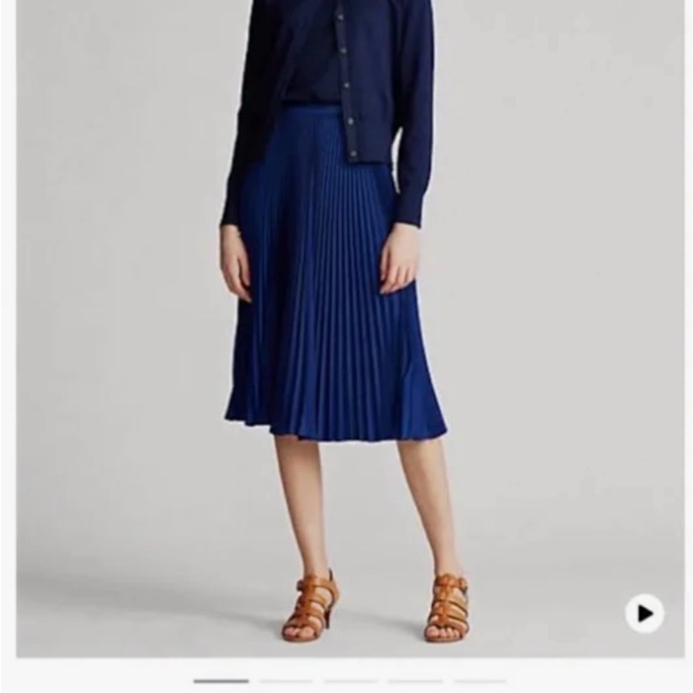 Pleated Midi Skirt in Navy Blue